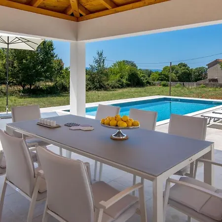 Palma Willa Malinska